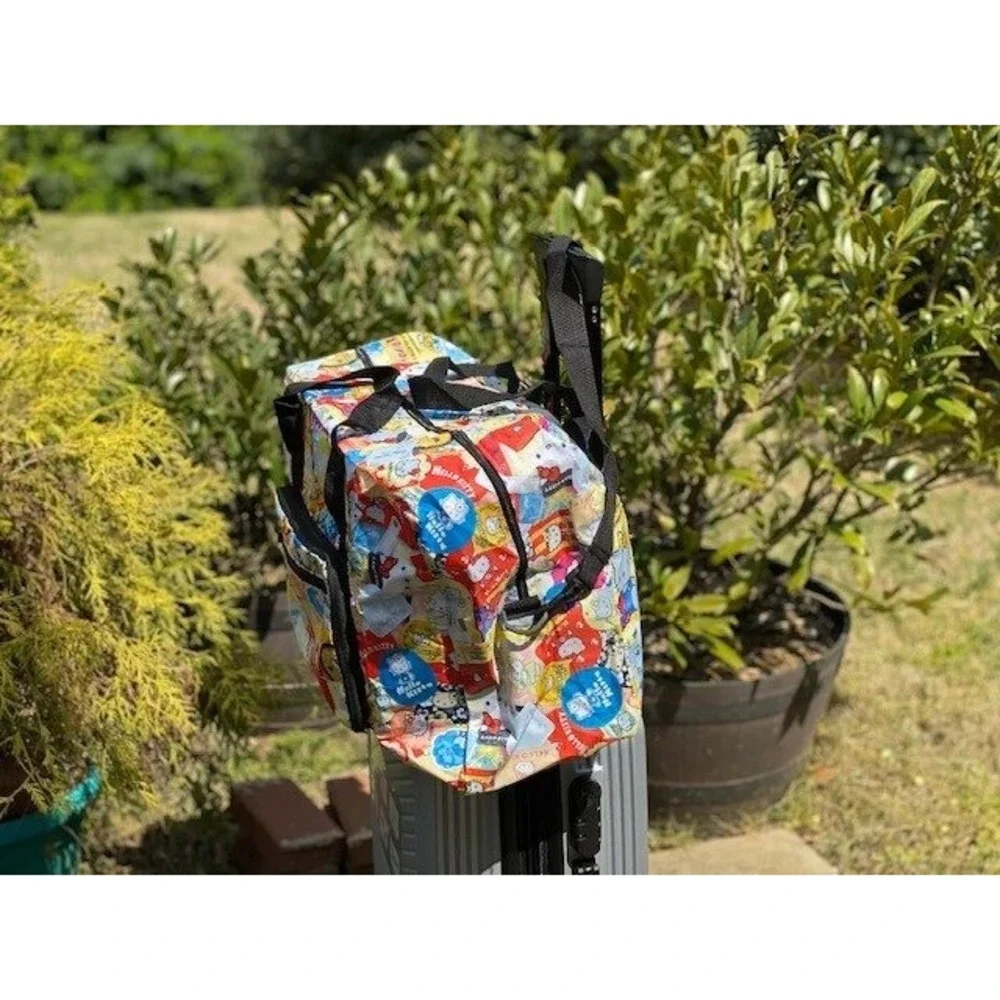 Hello Kitty Travel Duffle Bag Weekend Overnight Bag Colorful Print‎ foldable - Picture 6 of 7